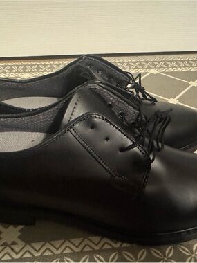 Bates Black Leather Lace-Up Derbys